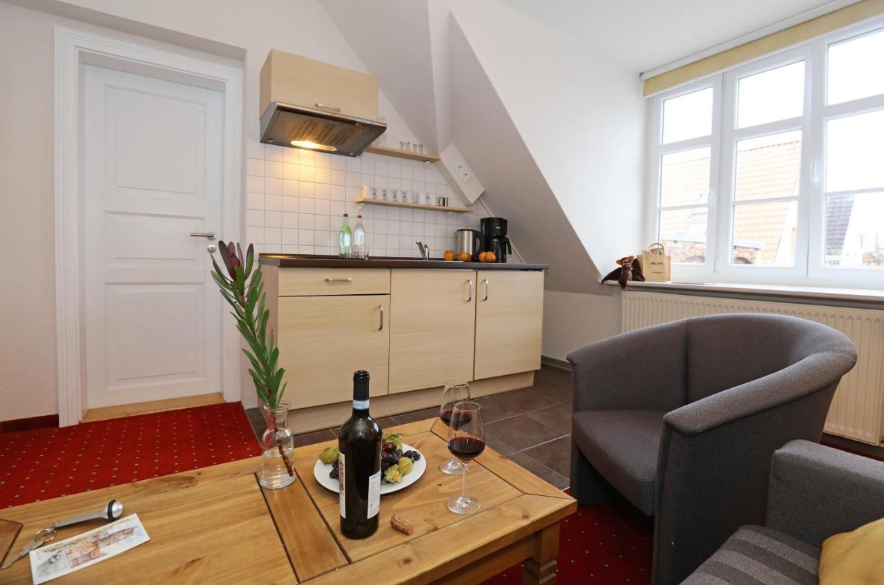 Aparthotel Markt Fuffzehn Stralsund Esterno foto